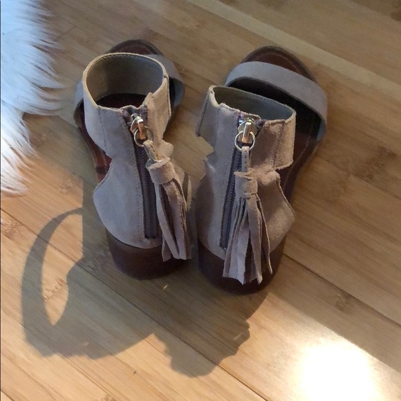 Steve Madden sandals - Picture 2 of 3